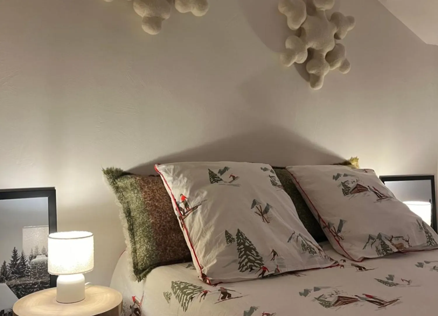 Maison Mael نوتر دام دو بيلكومبيه 0*, نوتر دام دو بيلكومبيه
